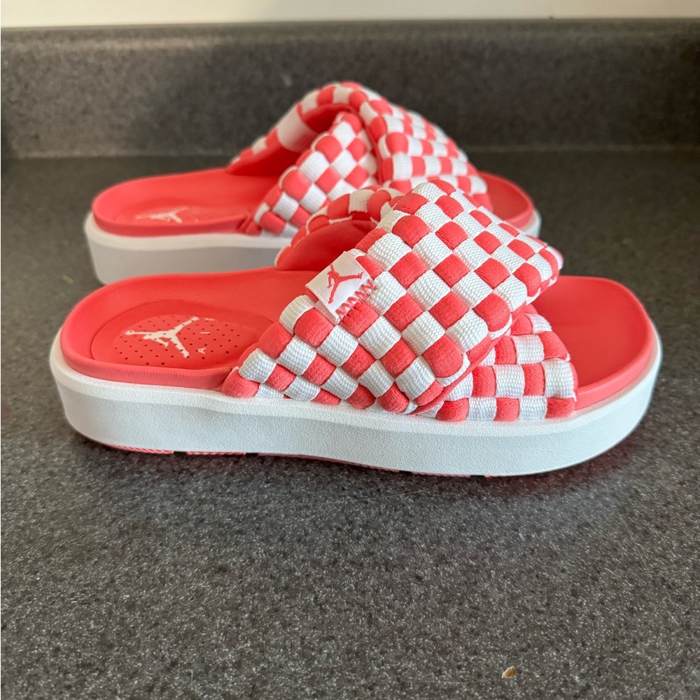 Women's  JORDAN SOPHIA SLIDE - size 5 - New with Box